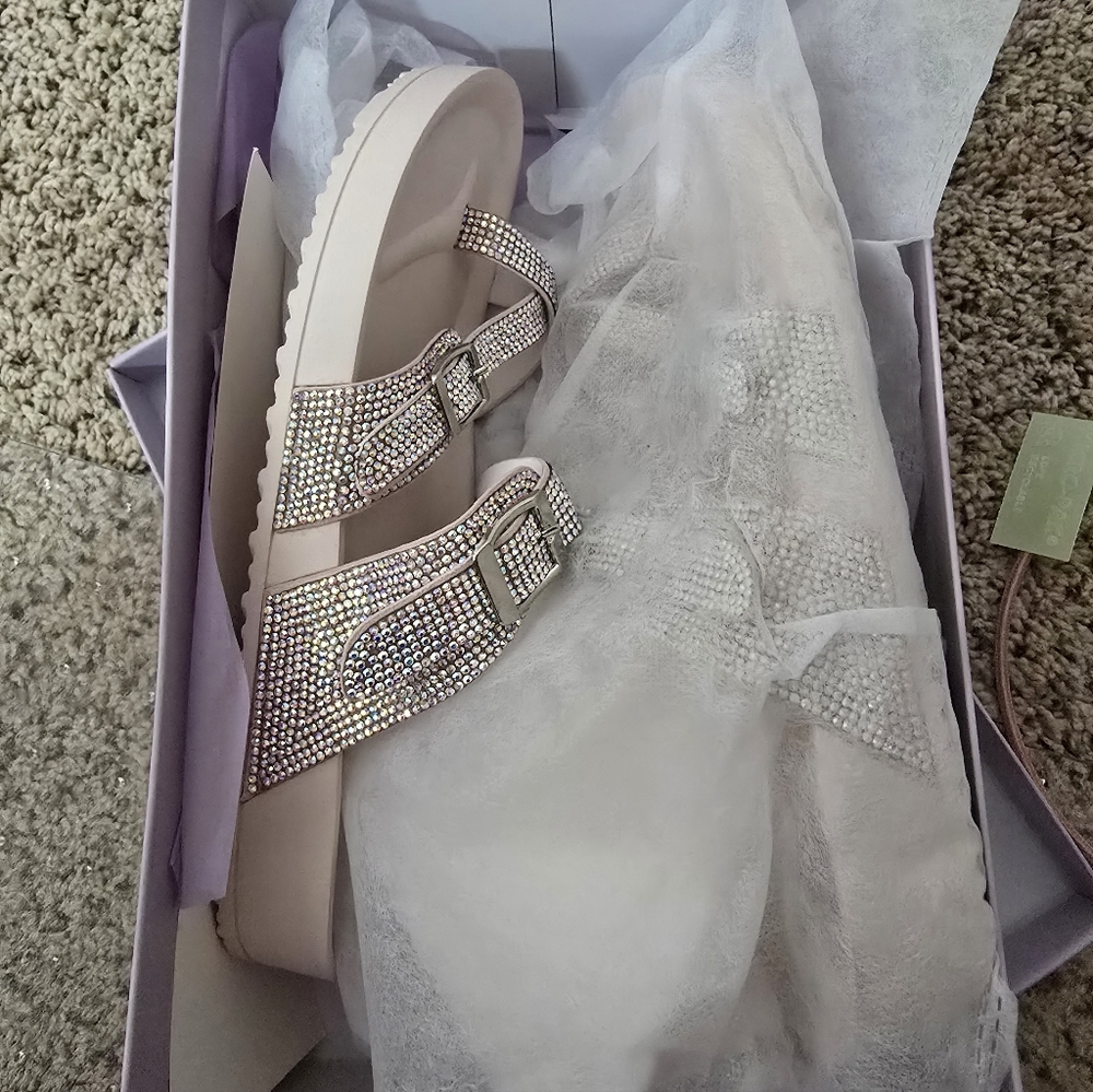 Madden Girl Bridal Sparkling Rhinestone Sandals Sz 7
